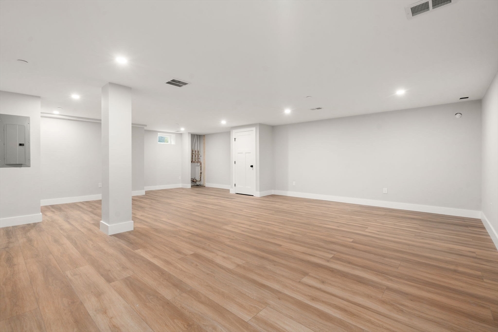 63 Oak Street # B