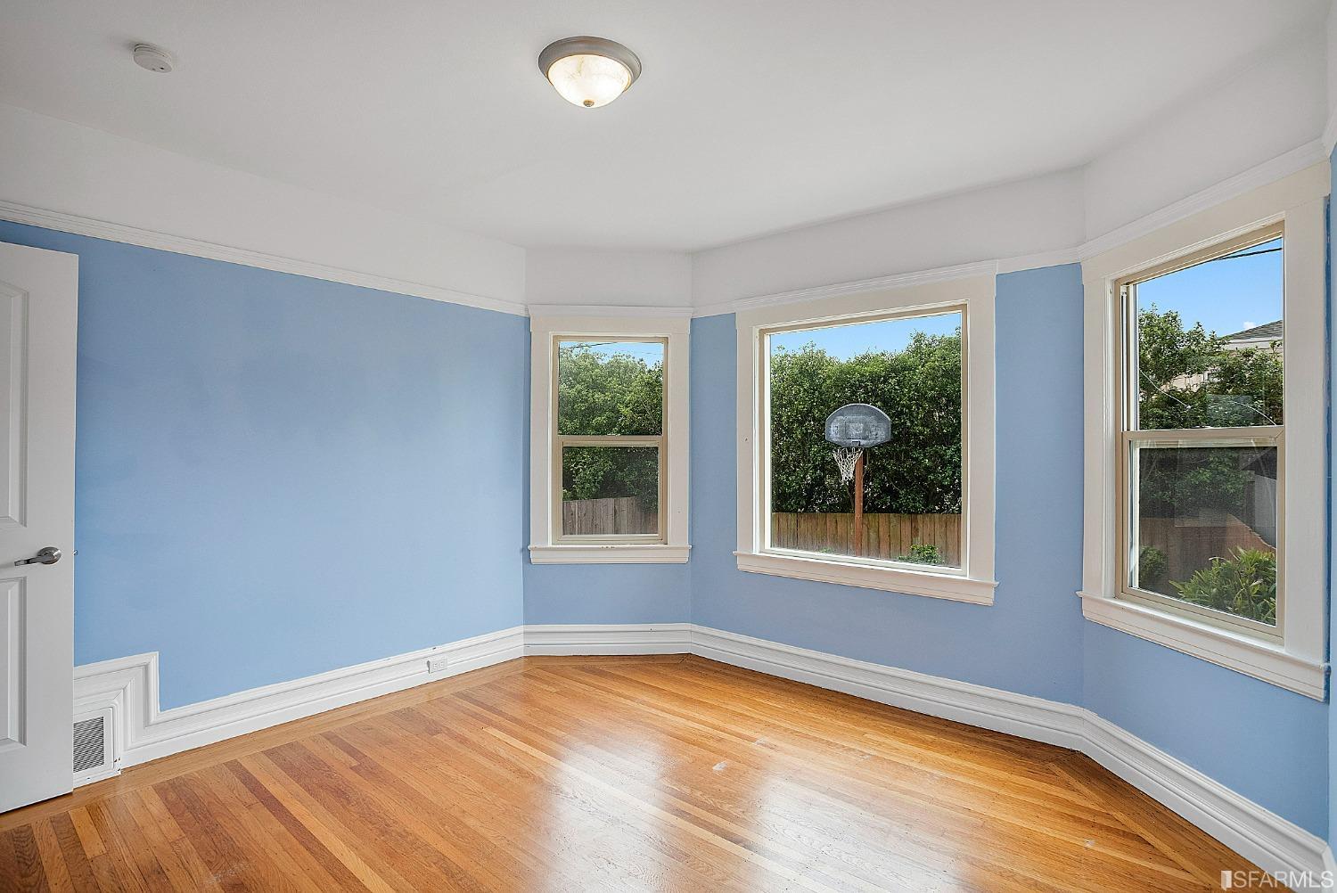 1357 Plymouth Avenue