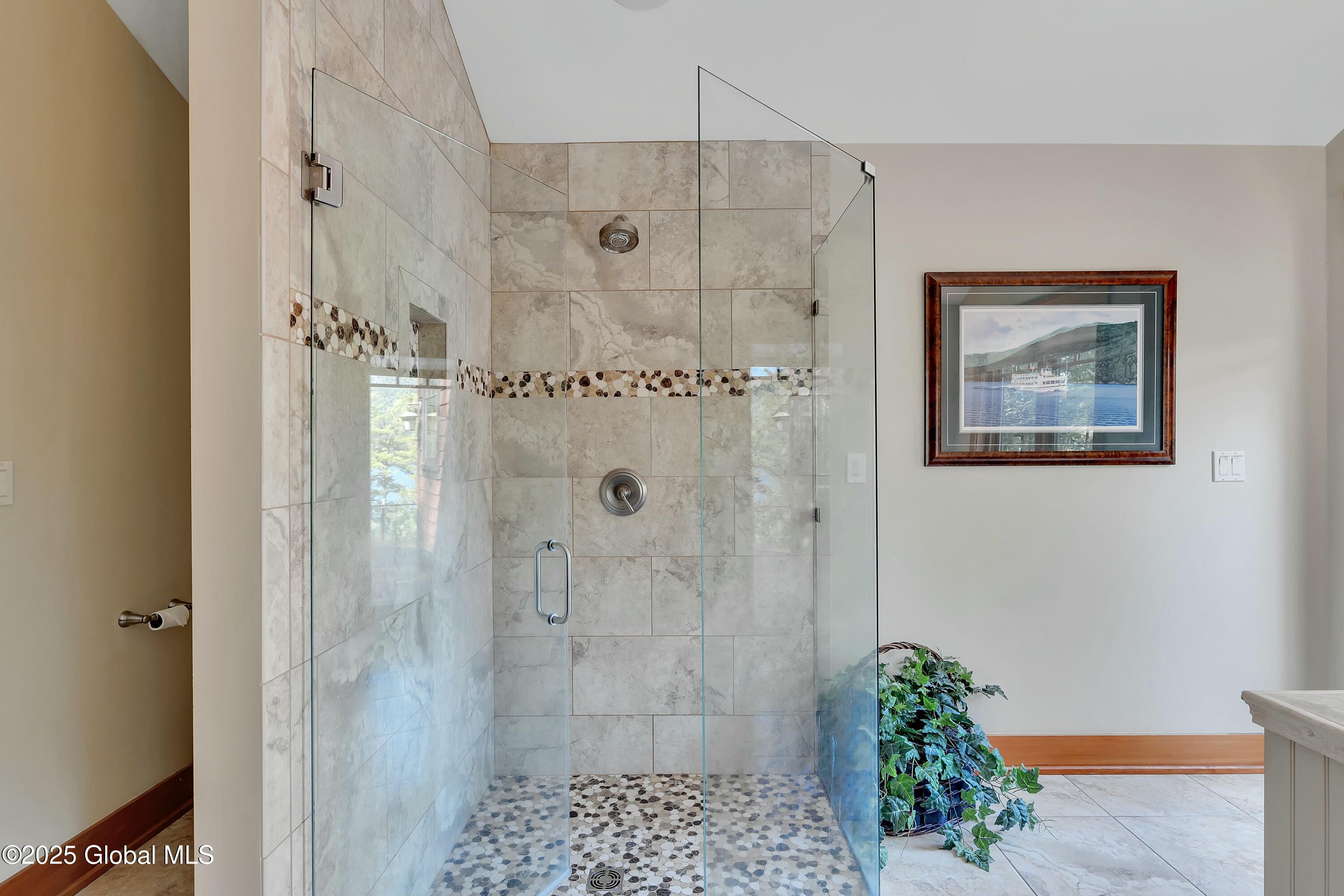 5666 Lake Shore Drive Drive