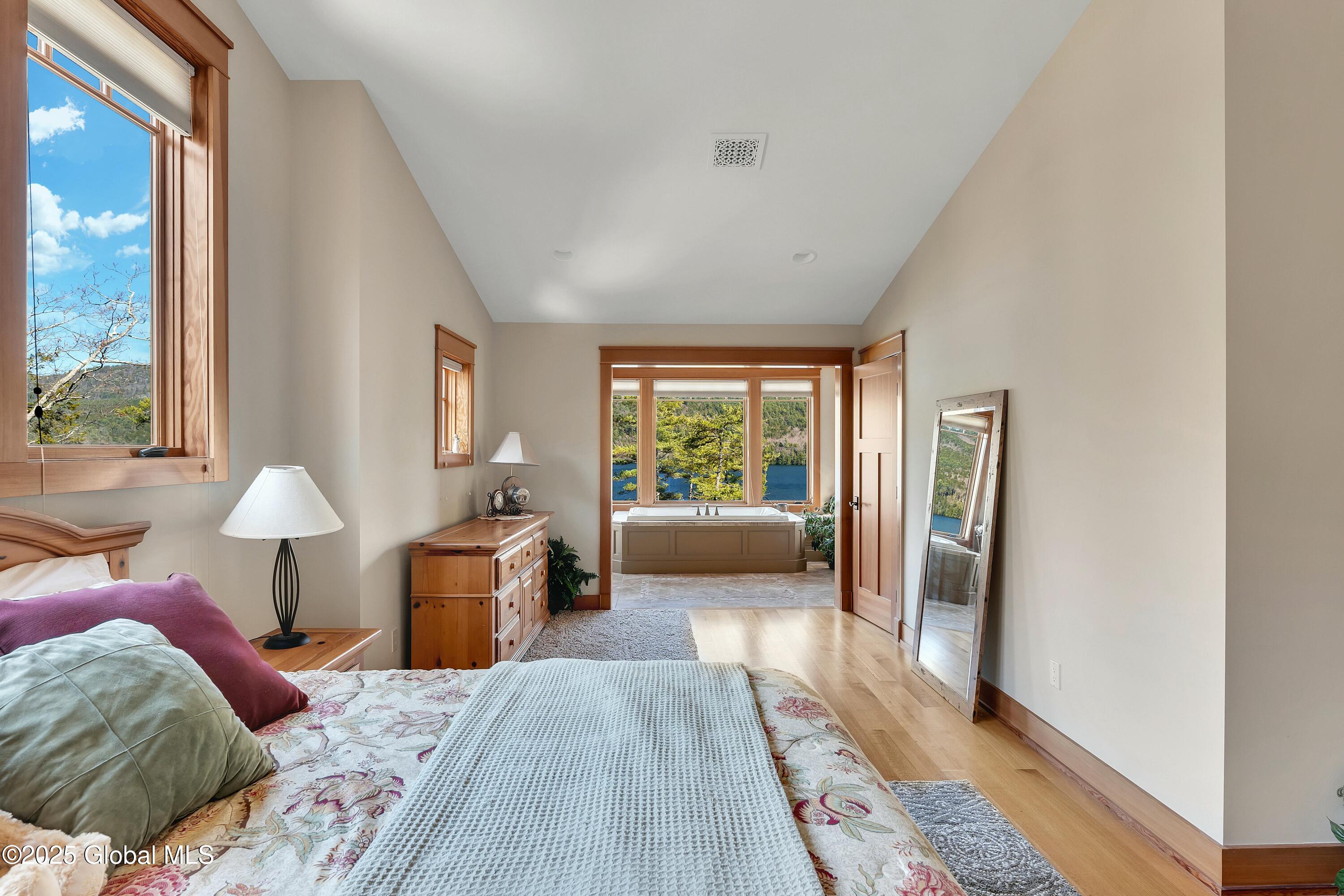 5666 Lake Shore Drive Drive