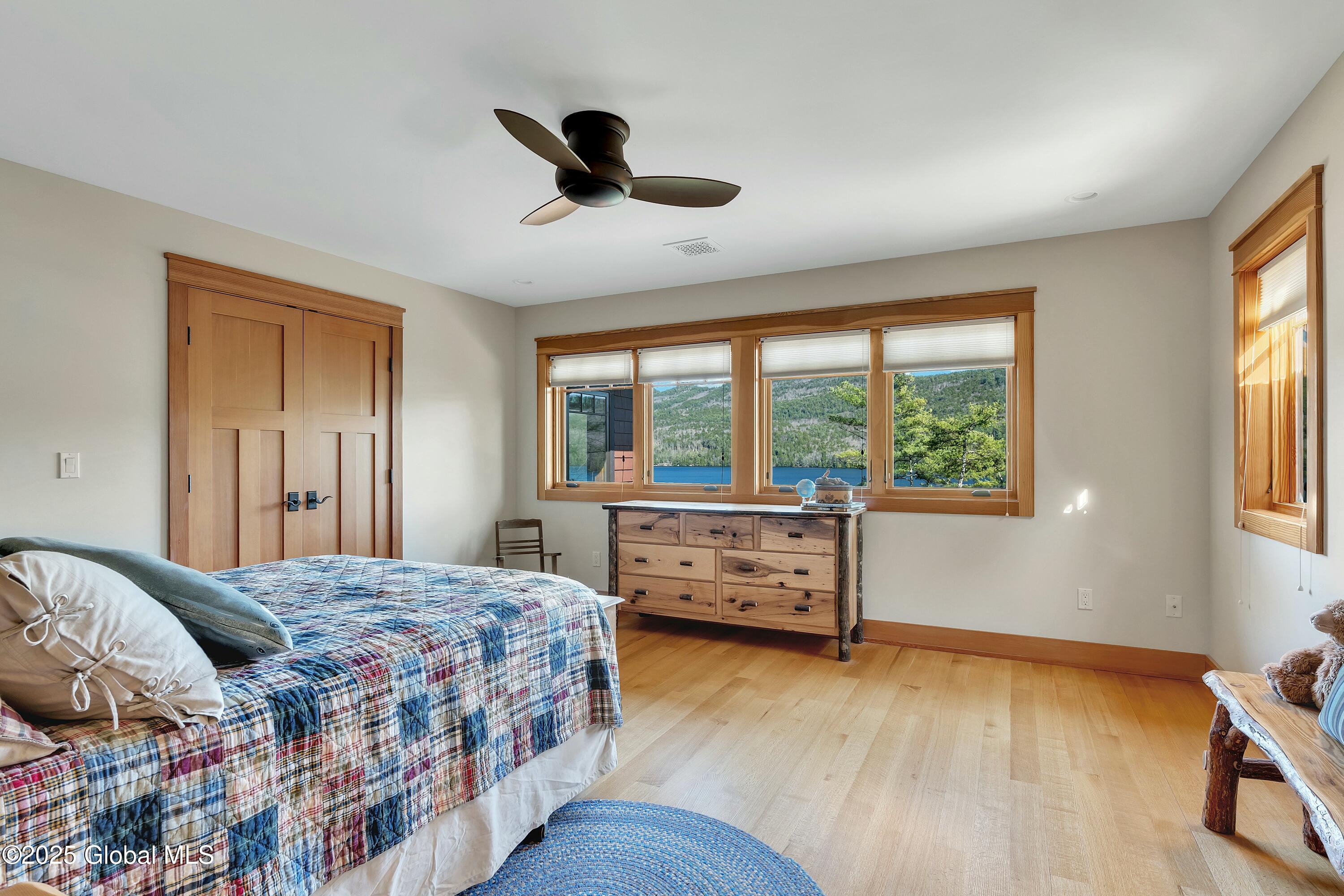 5666 Lake Shore Drive Drive