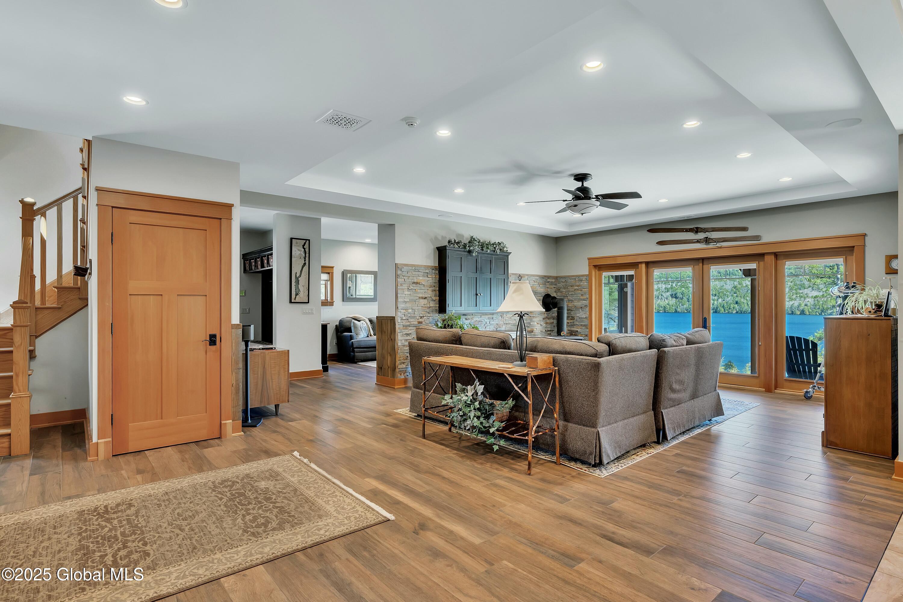 5666 Lake Shore Drive Drive