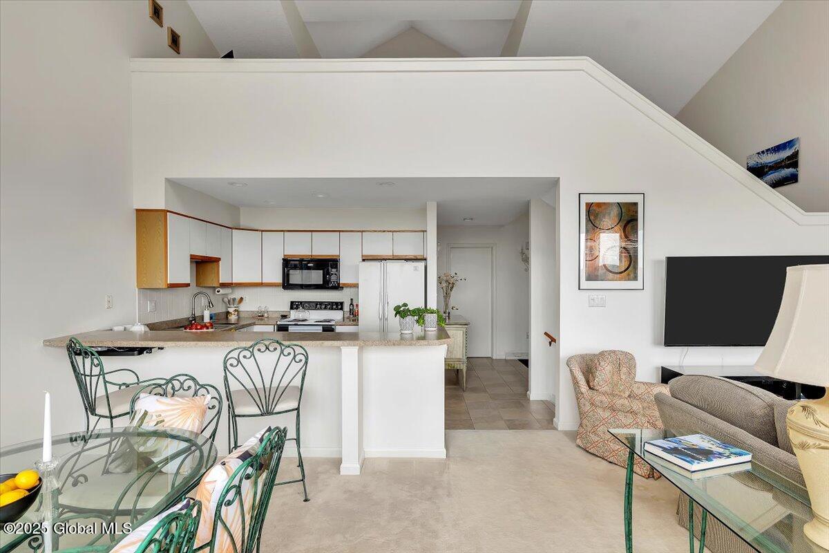 441 Lockhart Mountain Road, 60