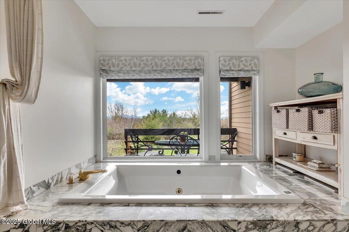 441 Lockhart Mountain Road, 60