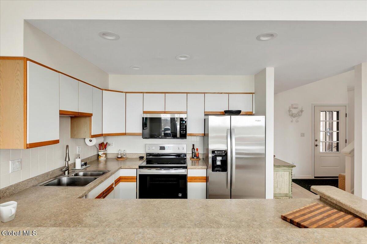 60 Top Of The World Road