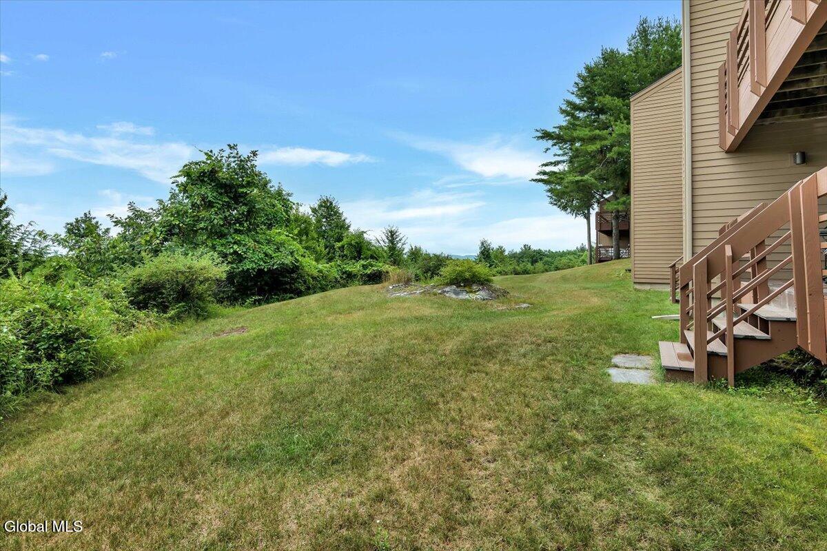 60 Top Of The World Road