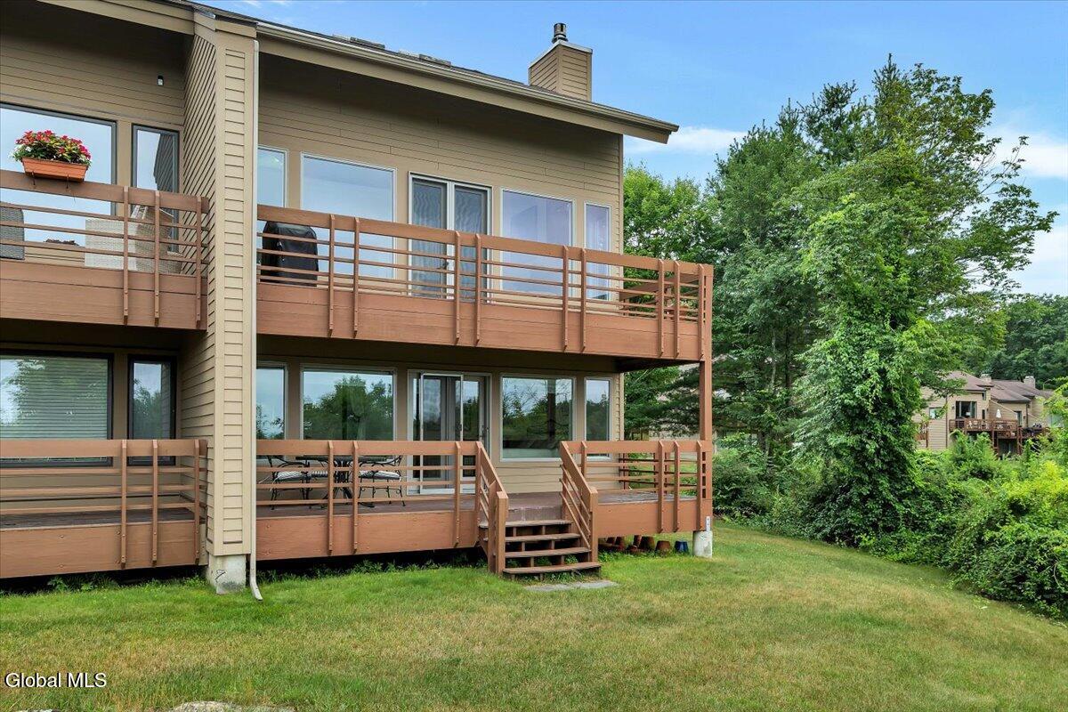 60 Top Of The World Road