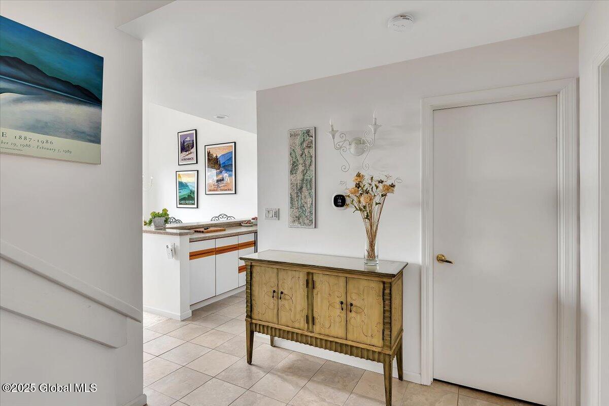 60 Top Of The World Road