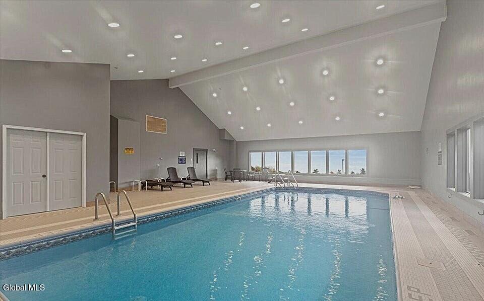 60 Top Of The World Road