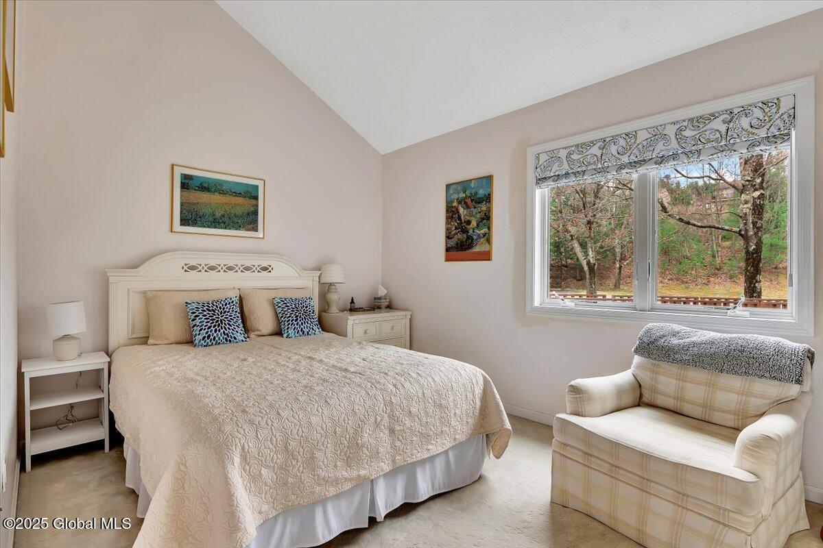 60 Top Of The World Road