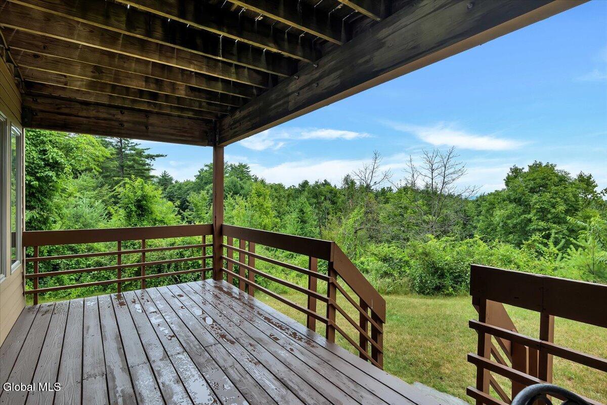 60 Top Of The World Road