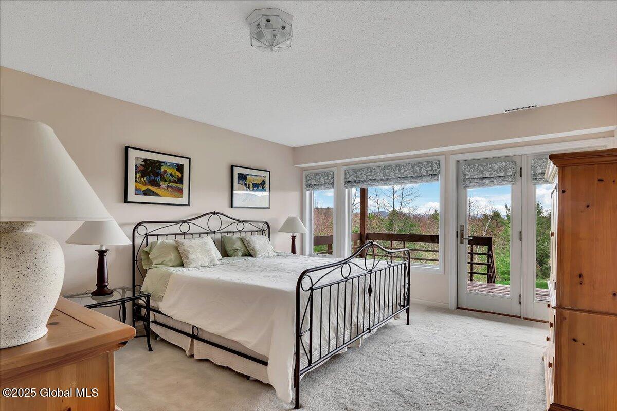 60 Top Of The World Road