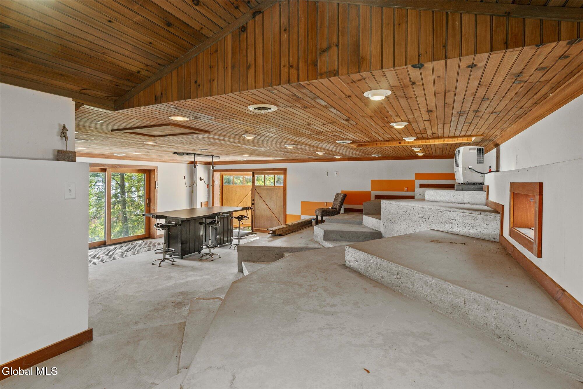34 Westover Loop