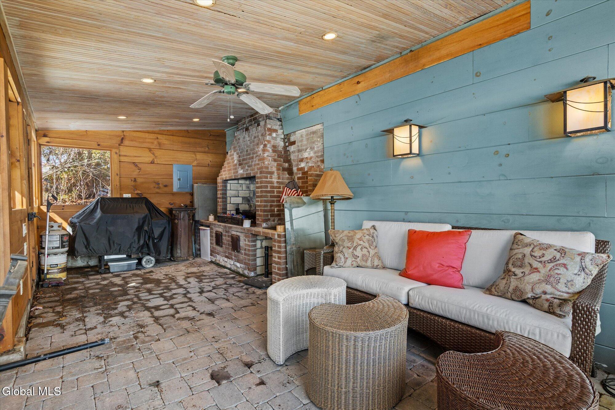34 Westover Loop