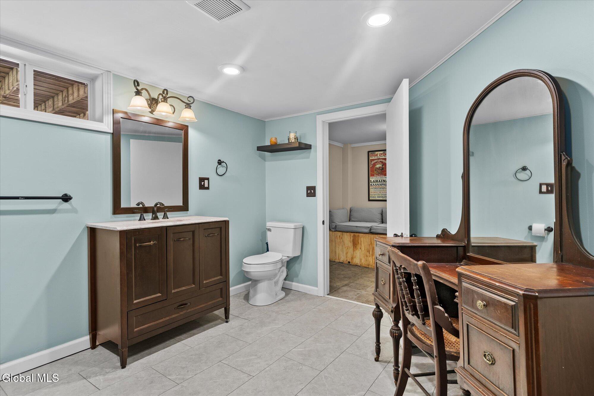 9549 Graphite Mountain Road