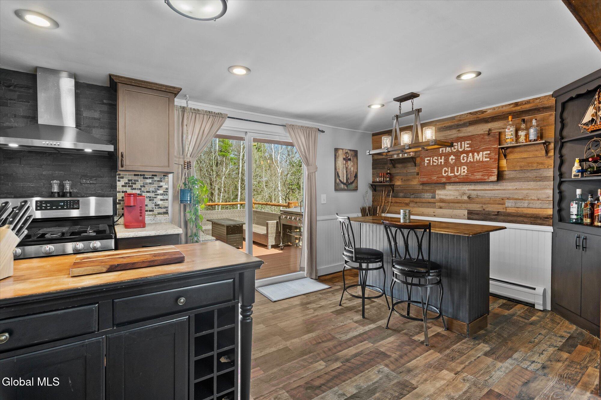 9549 Graphite Mountain Road