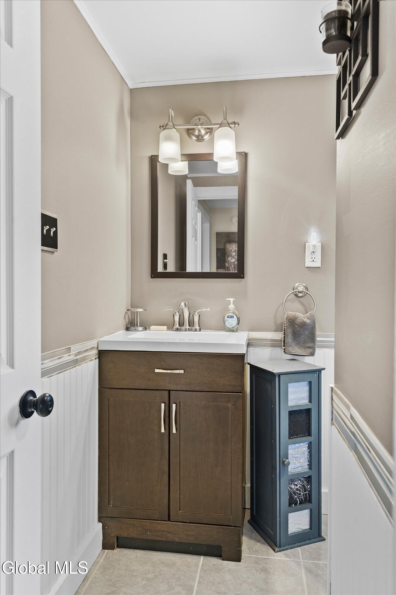 9549 Graphite Mountain Road