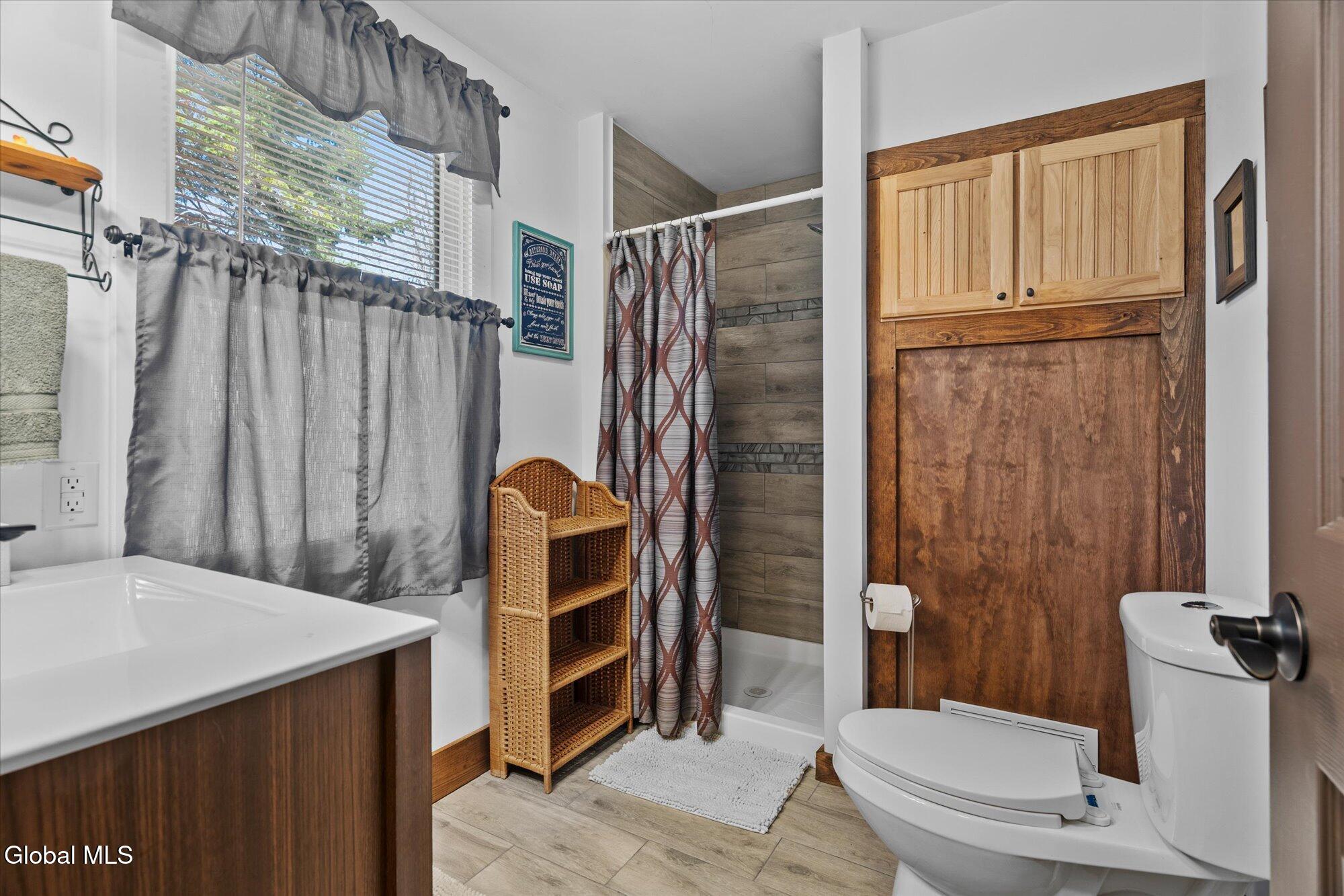 9549 Graphite Mountain Road