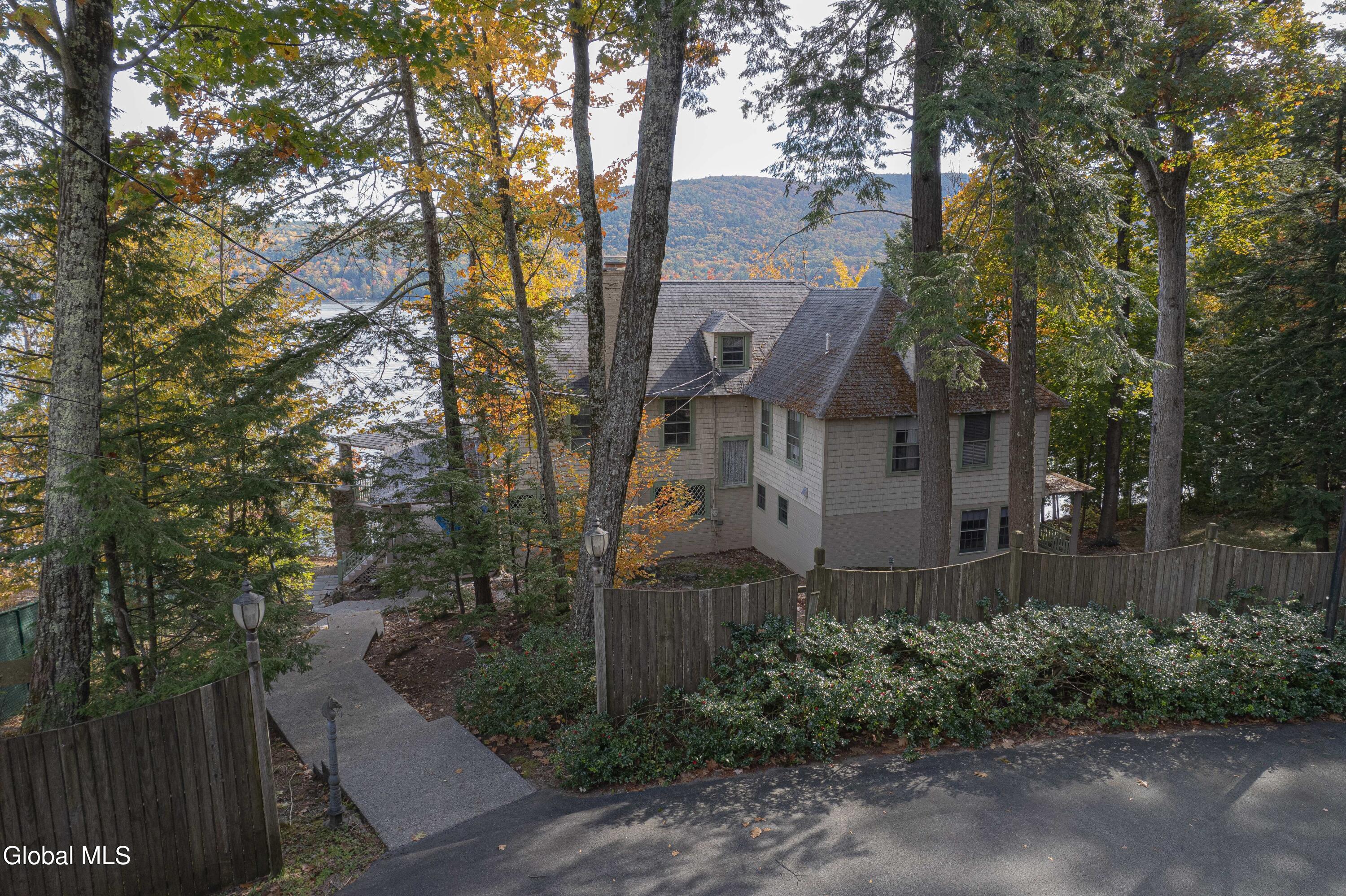 43 Paxton Road