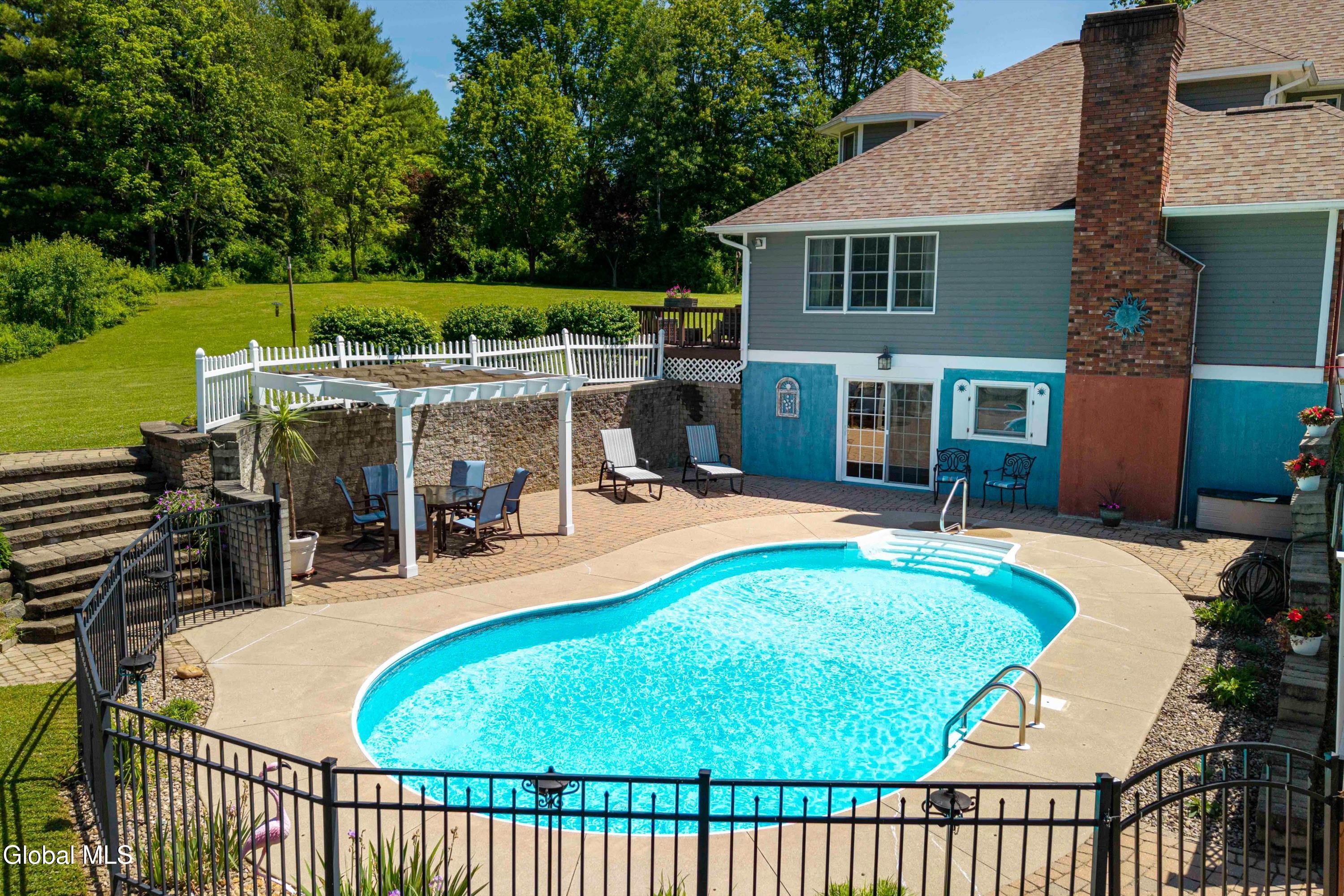 116 Boulderwood Drive