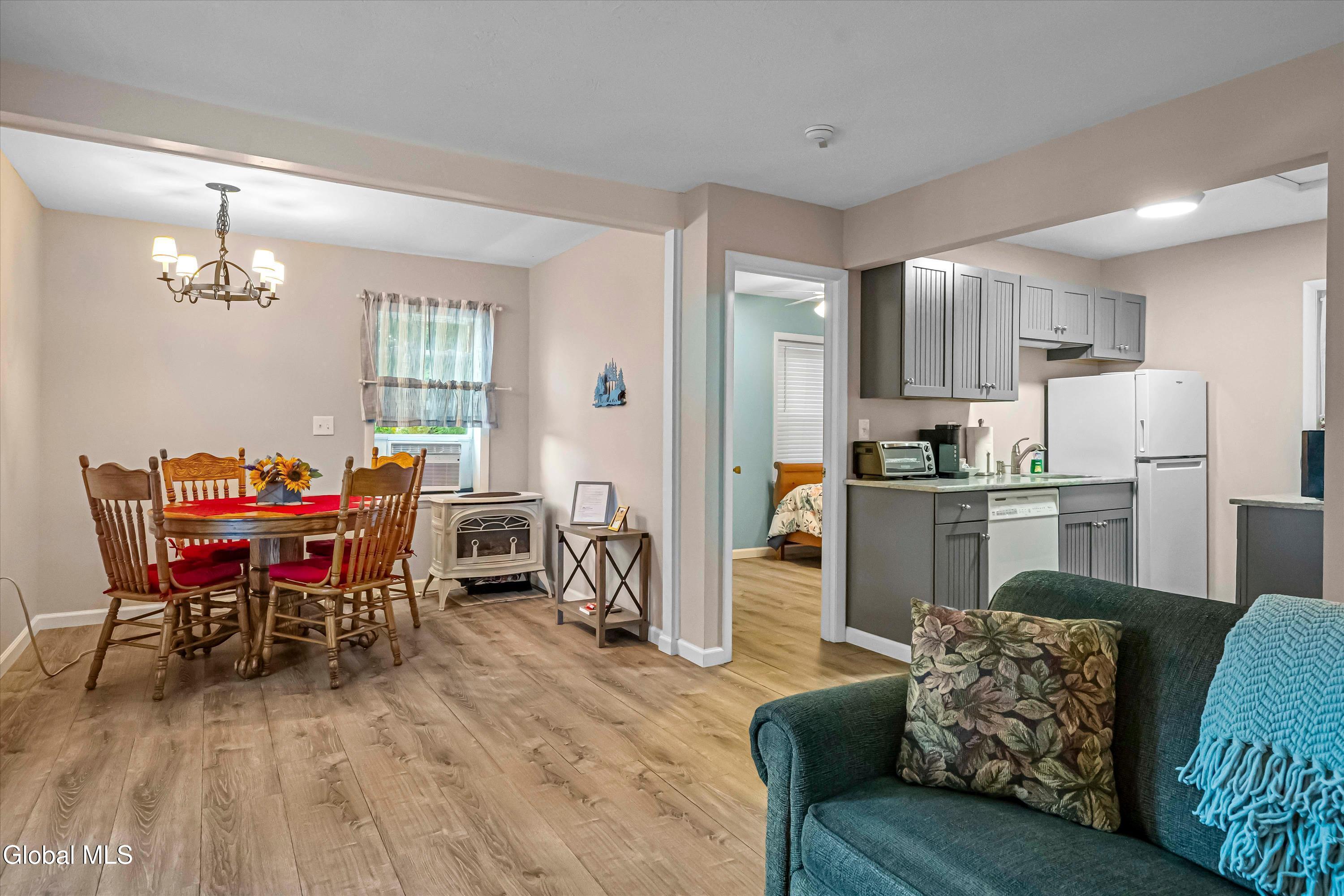 3232 Lake Shore Drive