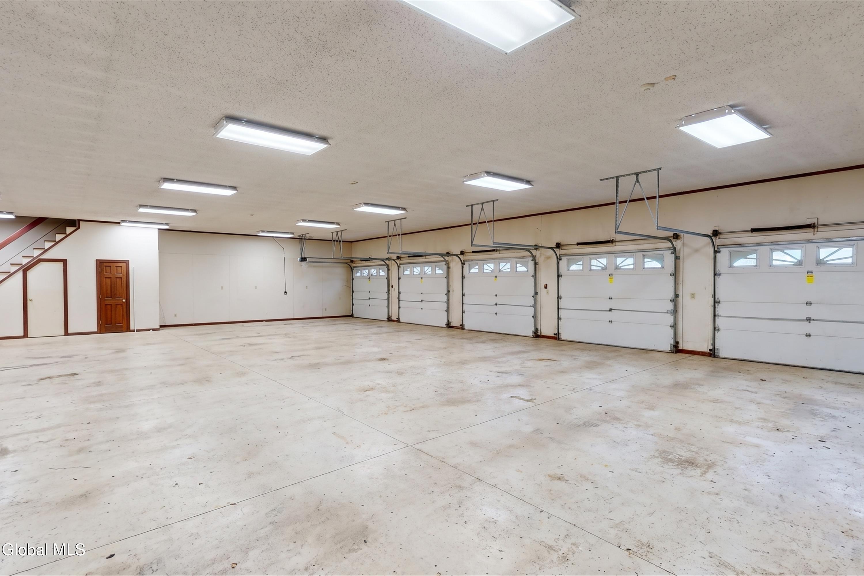 3232 Lake Shore Drive