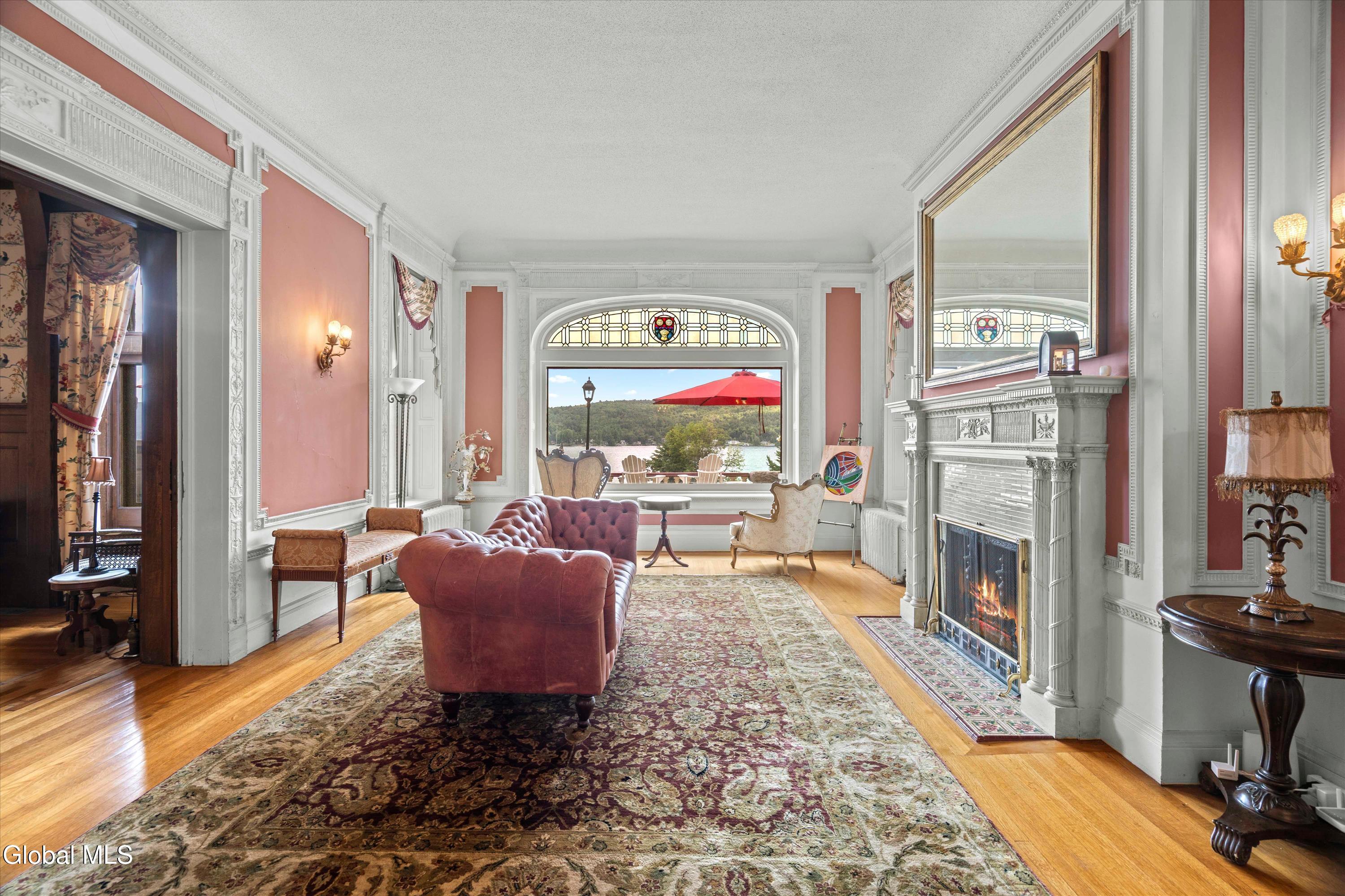 3232 Lake Shore Drive