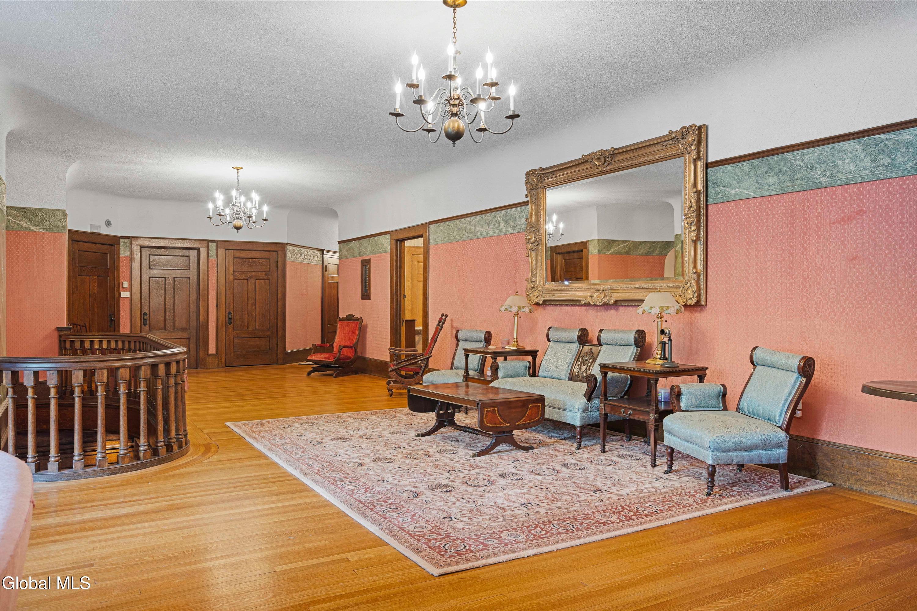 3232 Lake Shore Drive