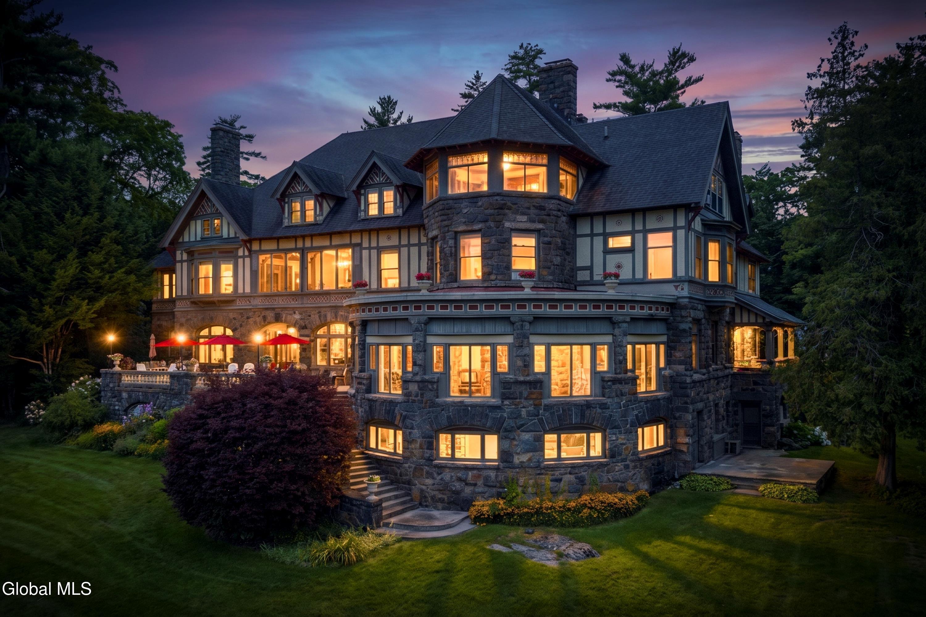 3232 Lake Shore Drive