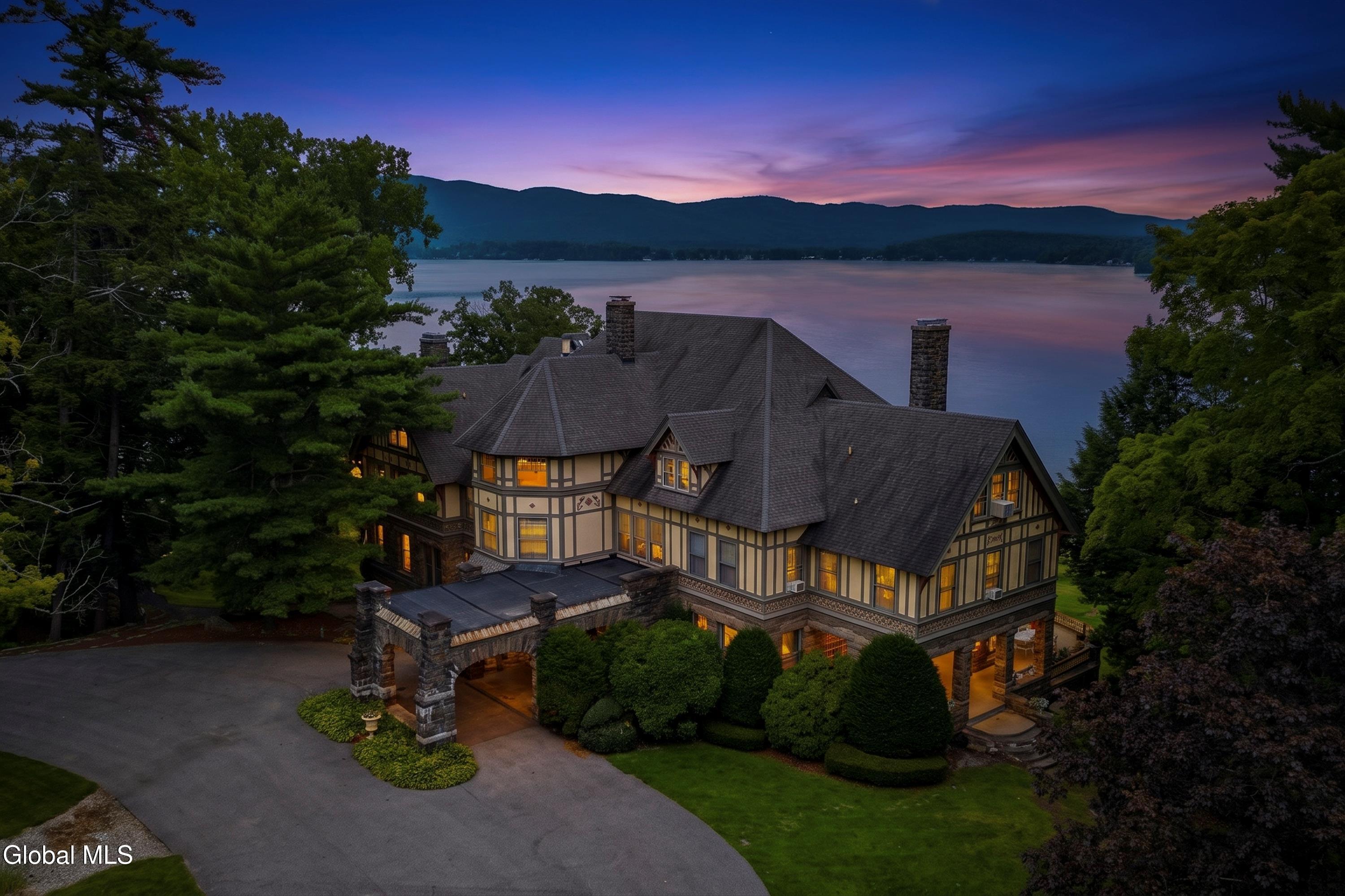 3232 Lake Shore Drive
