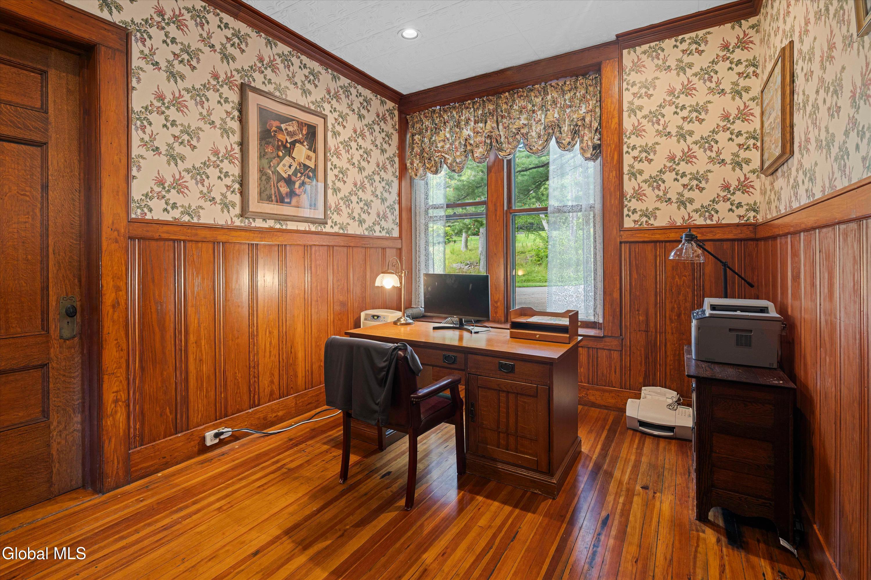 3232 Lake Shore Drive
