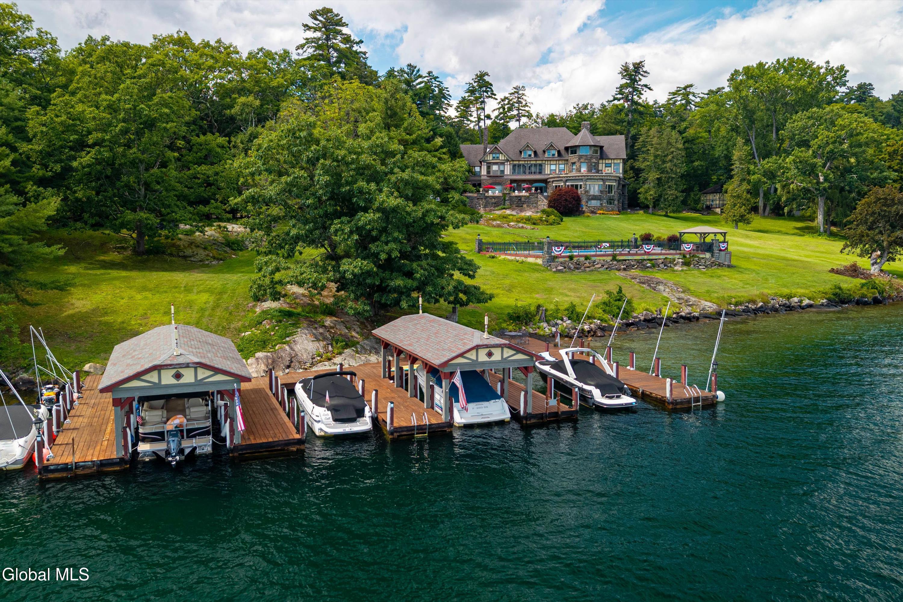 3232 Lake Shore Drive