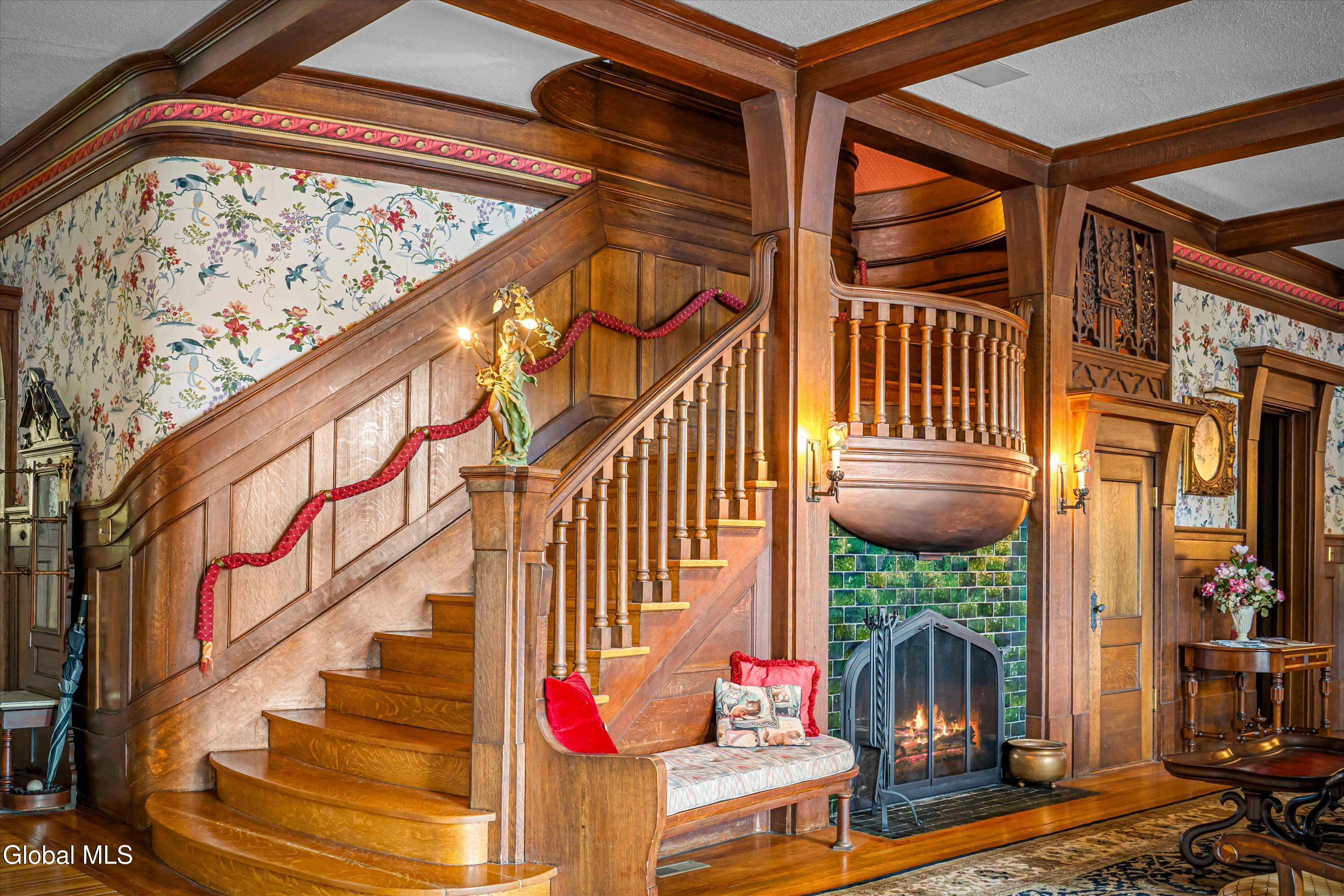 3232 Lake Shore Drive