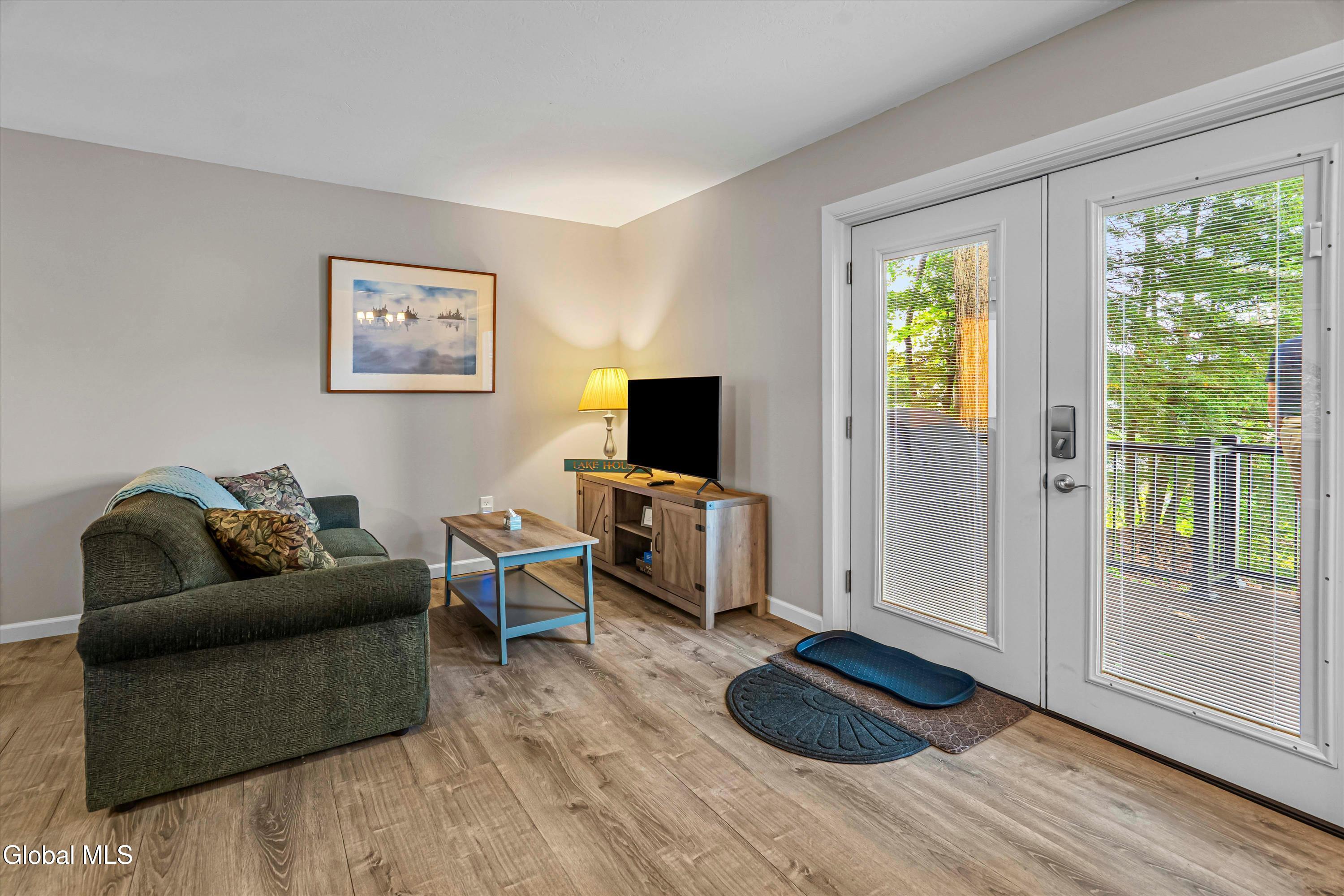 3232 Lake Shore Drive