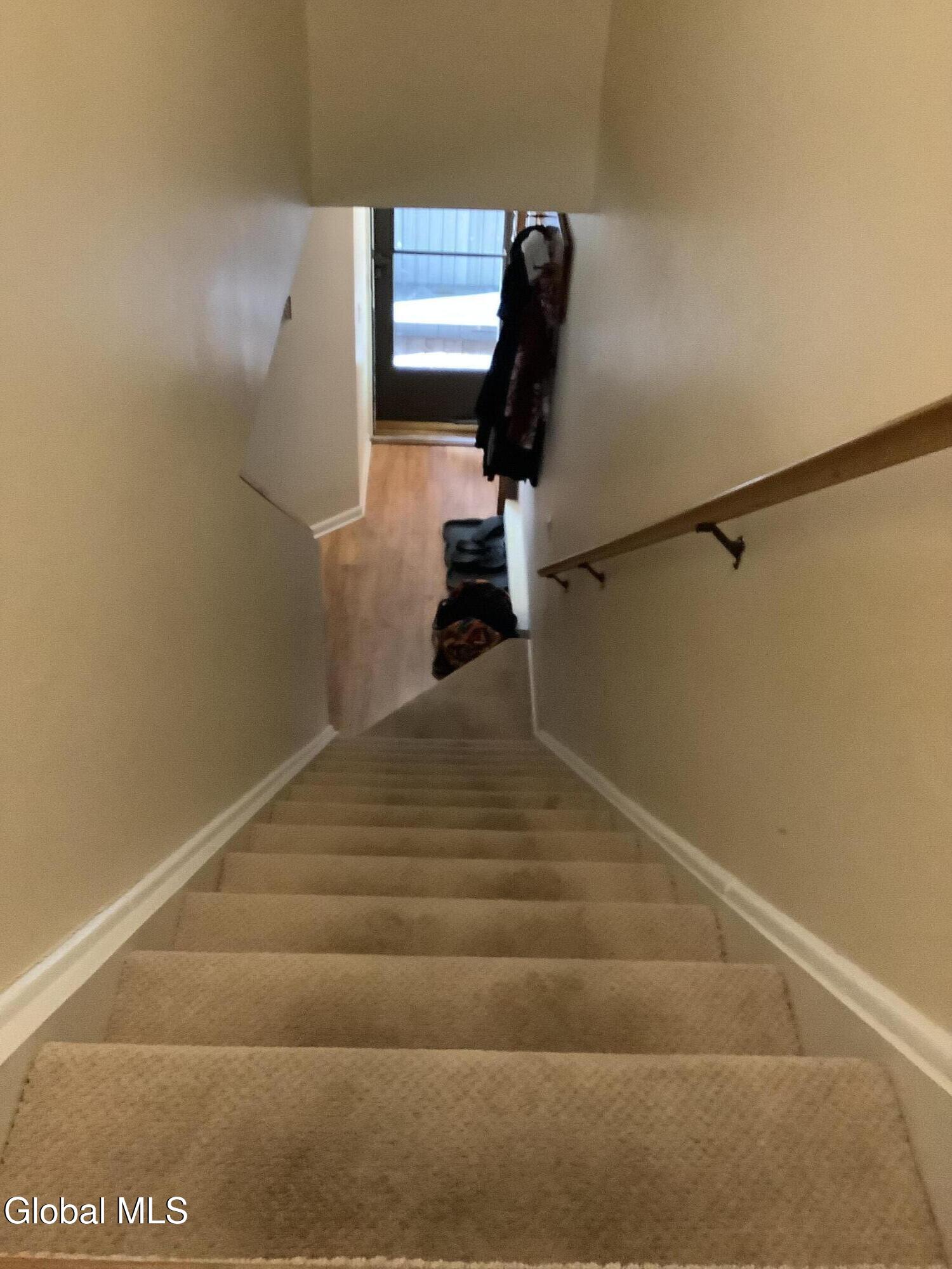 3562 Lake Shore, 13