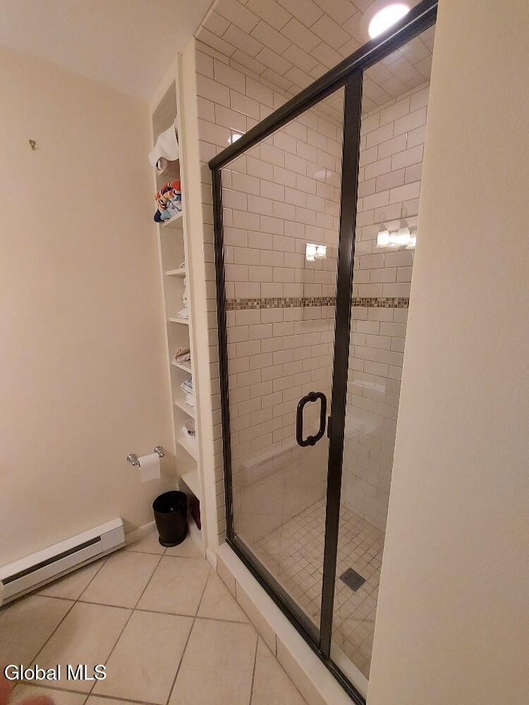 3562 Lake Shore, 13