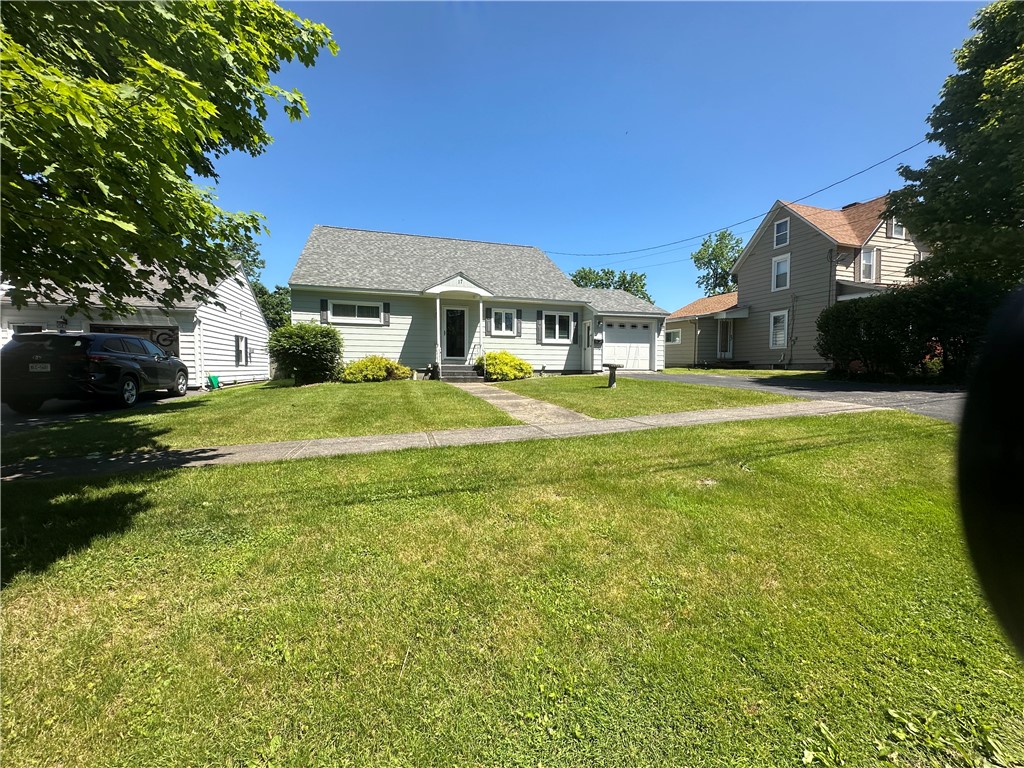 17 Richardson Avenue