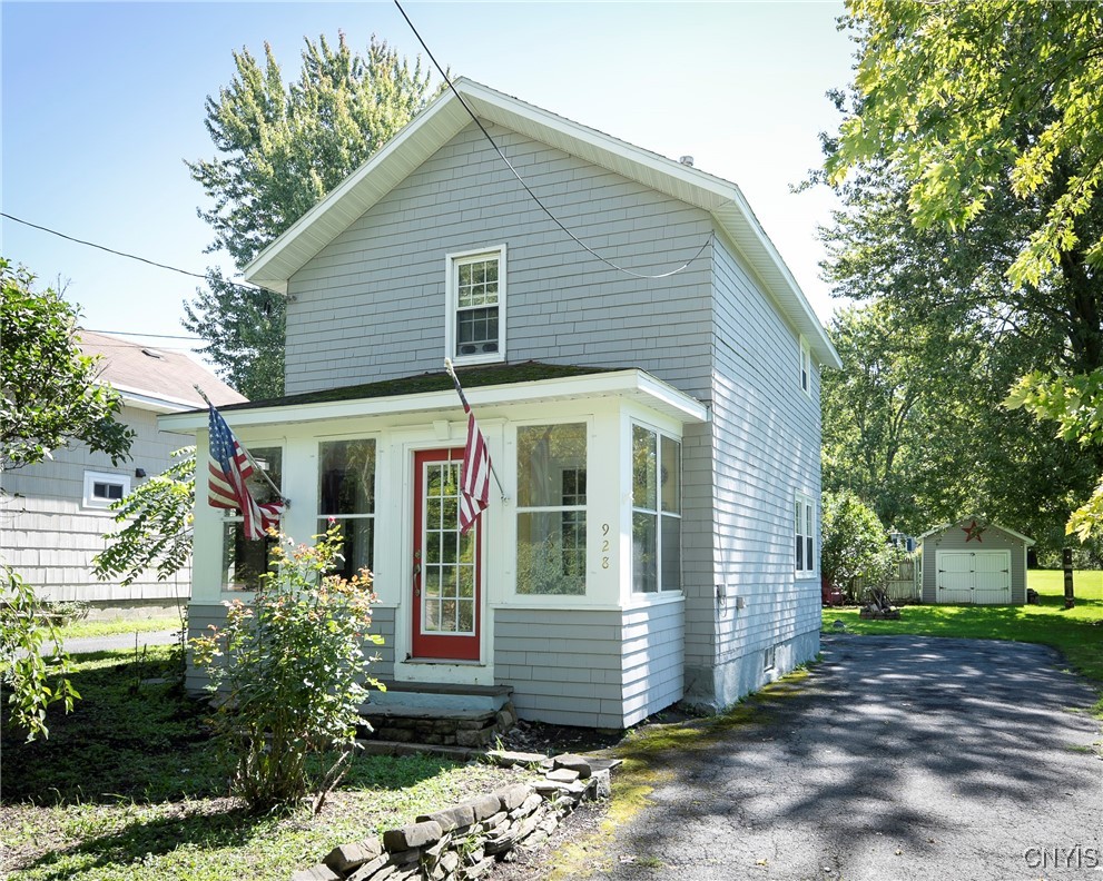 928 Old Seneca