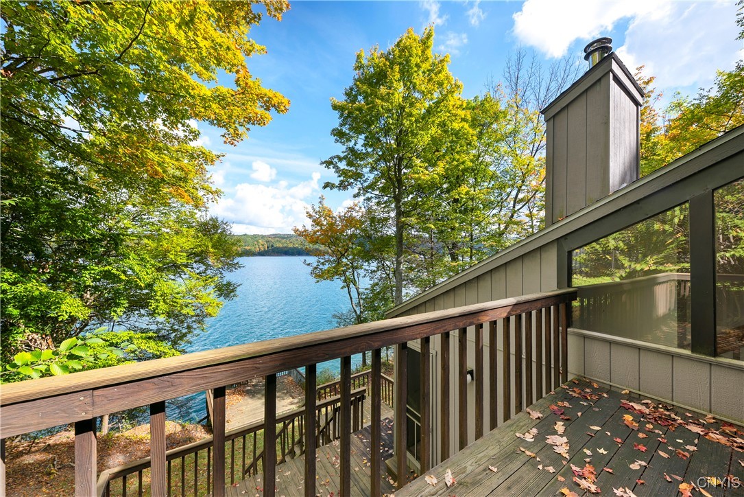 209 Hemlock Hollow