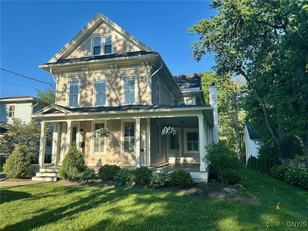 24 Leitch Avenue