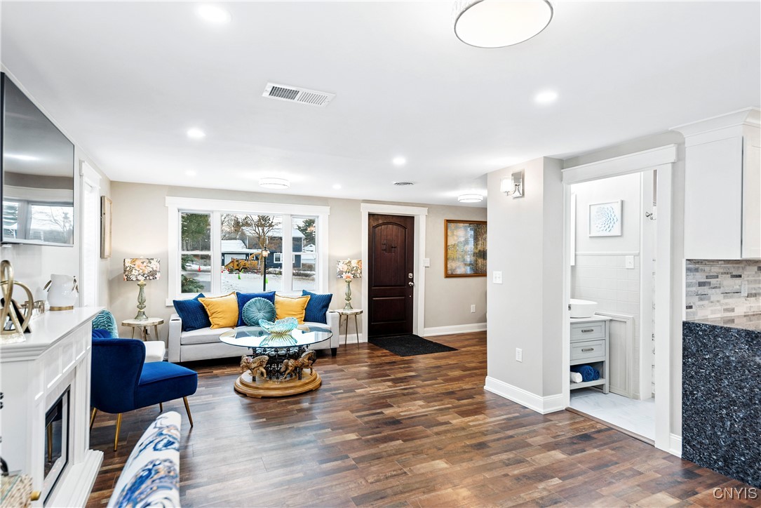 141 Ross Street Extension