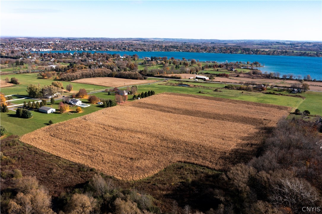 W Lake Road
