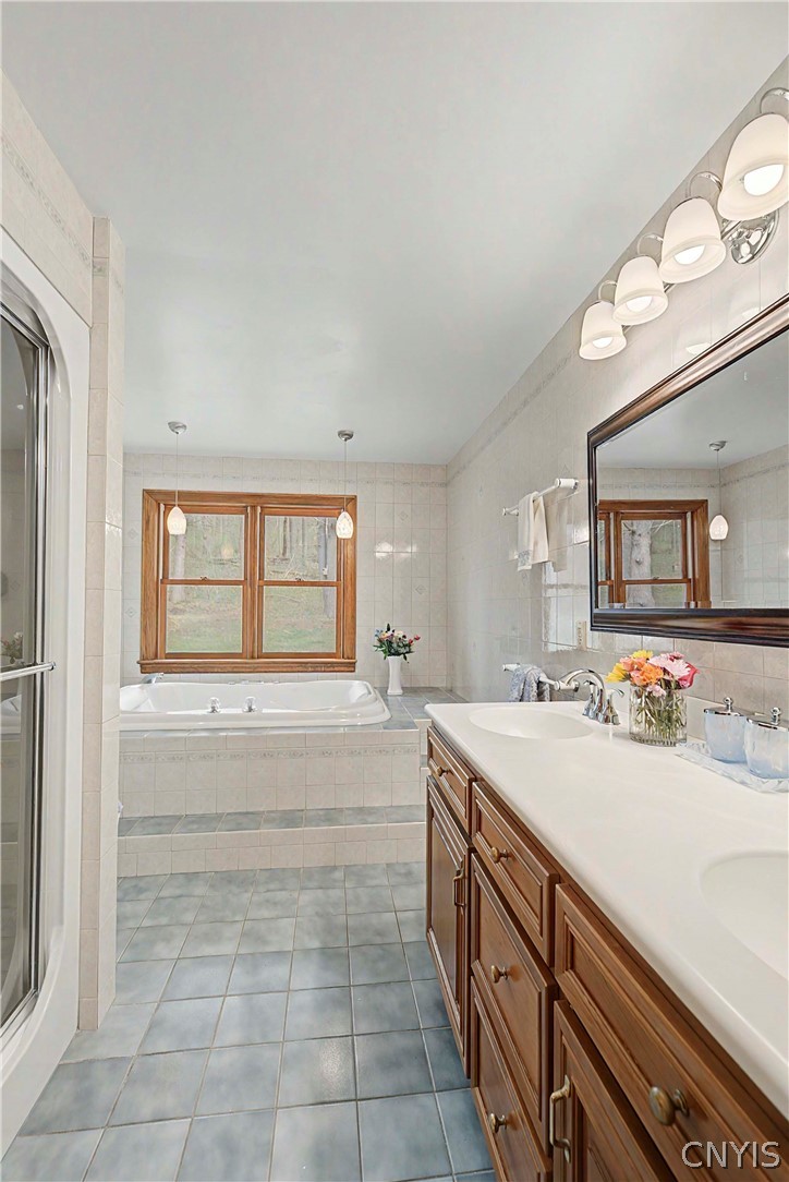 8867 Cazenovia Road
