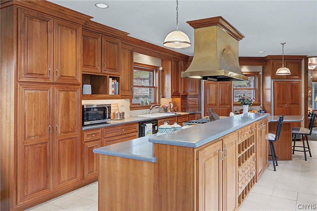 8867 Cazenovia Road
