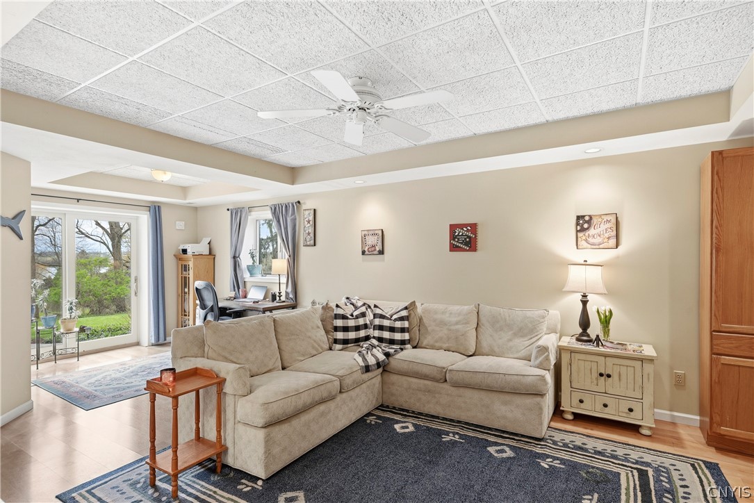 6 Woodmere