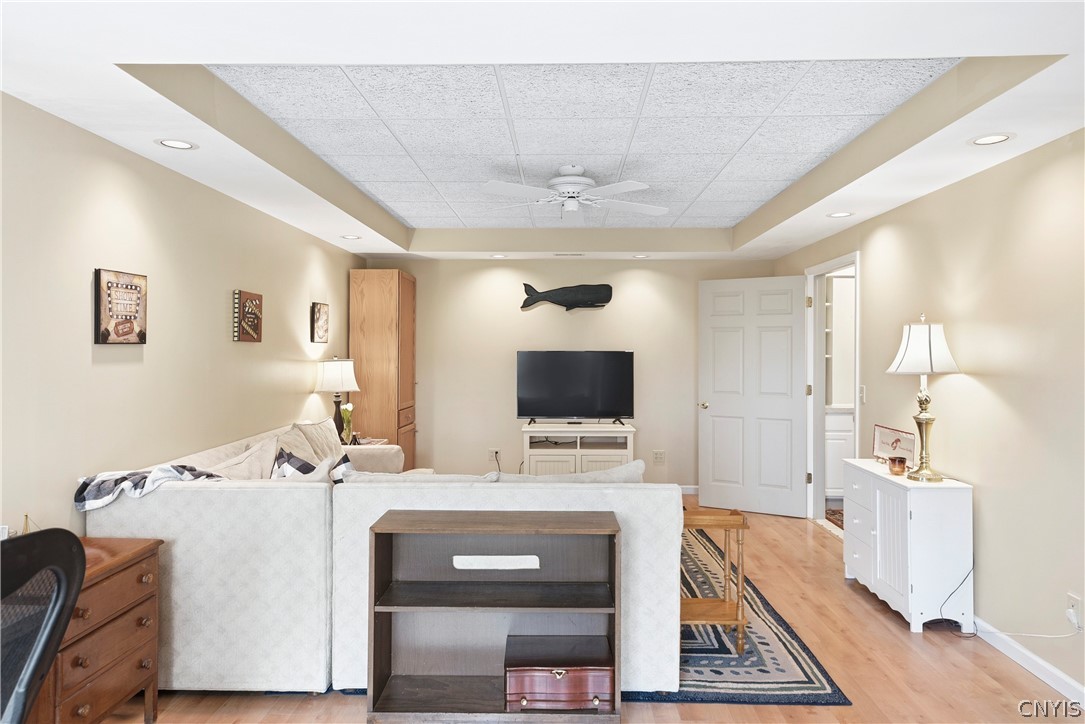 6 Woodmere