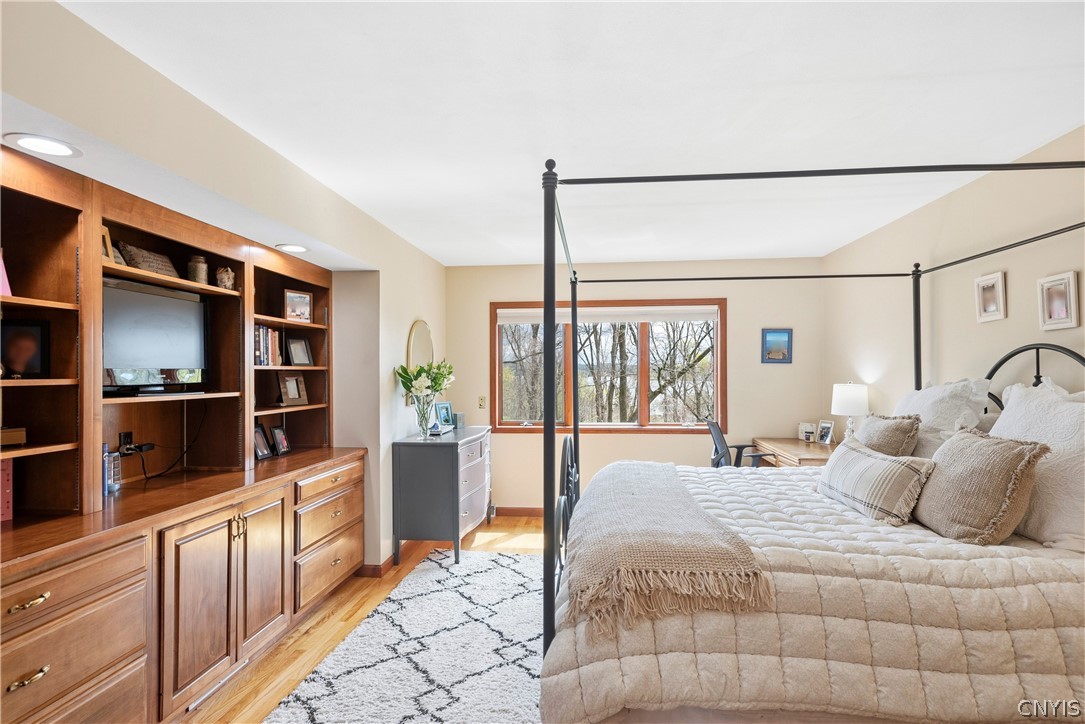 6 Woodmere
