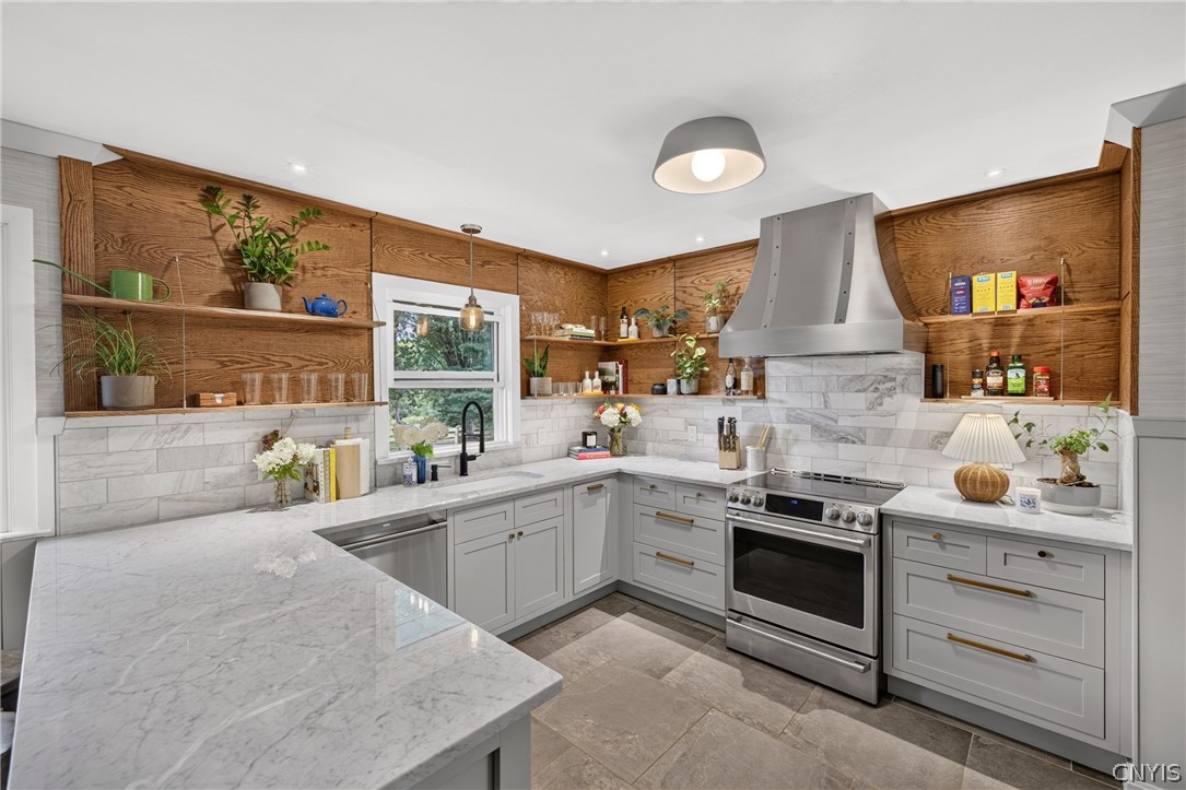 3931 Highland Avenue