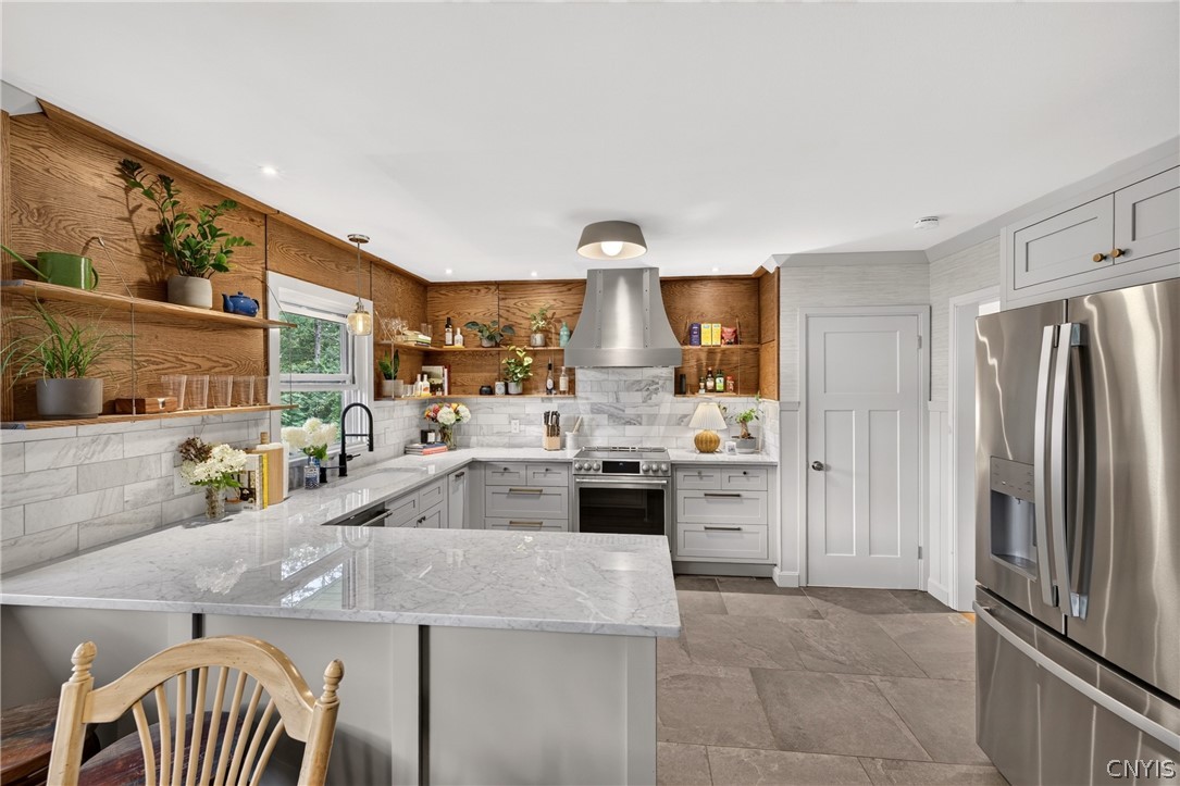 3931 Highland Avenue