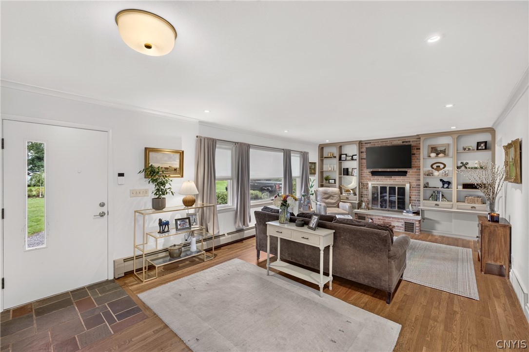 3931 Highland Avenue